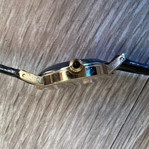 Vintage Omega De Ville Yellow Gold Dial Ladies Watch - NEW in original box - Picture 11 of 15